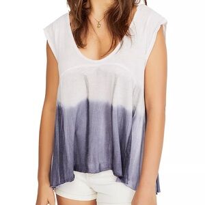Free People/We The Free Ladies Pullover Dip Dye Casual Tee in Lilac/Gray - S